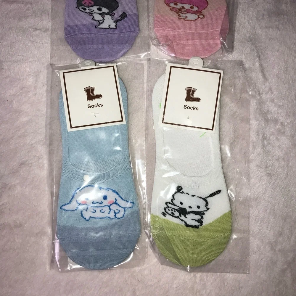 Sanrio characters Socks 4 Pairs Sz 5-6 Multicolor Lightweight No Show Socks New